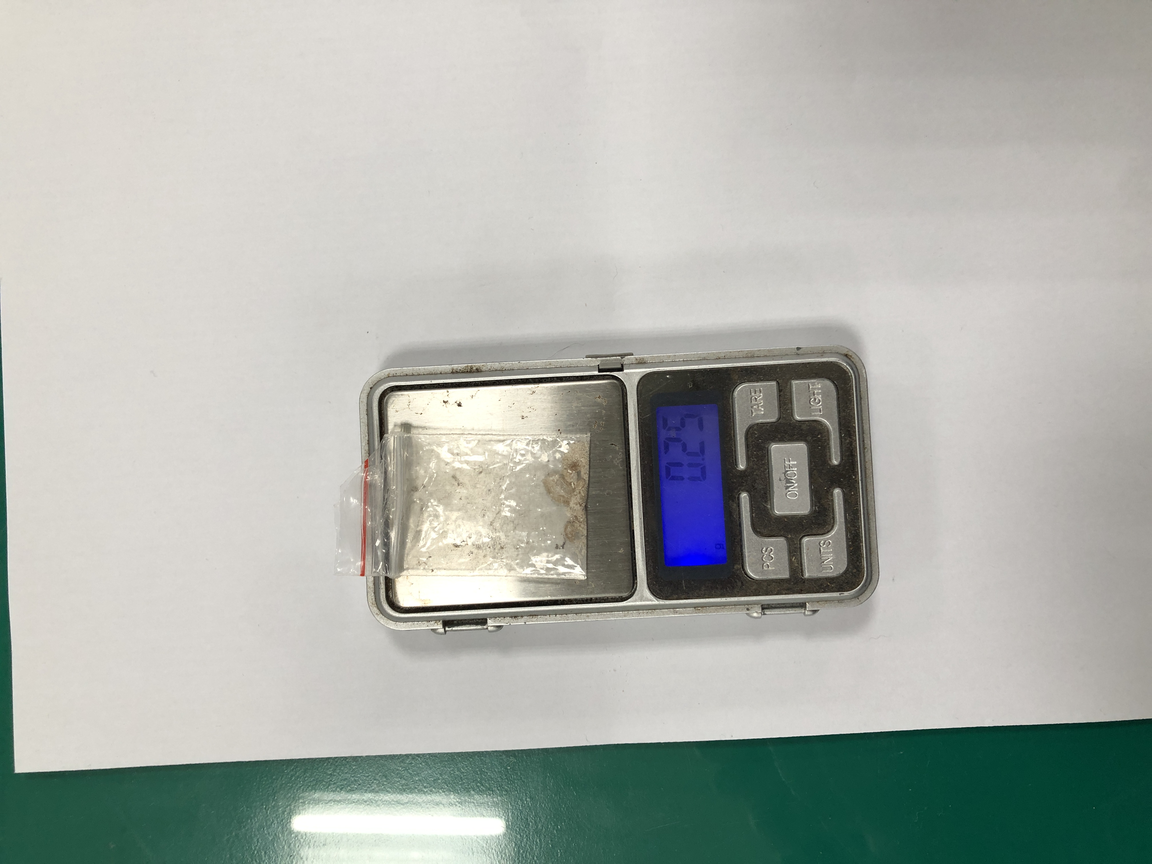 35攜毒遇盤查竟謊稱等太太看婦產科 警一眼看穿謊言起獲安毒1