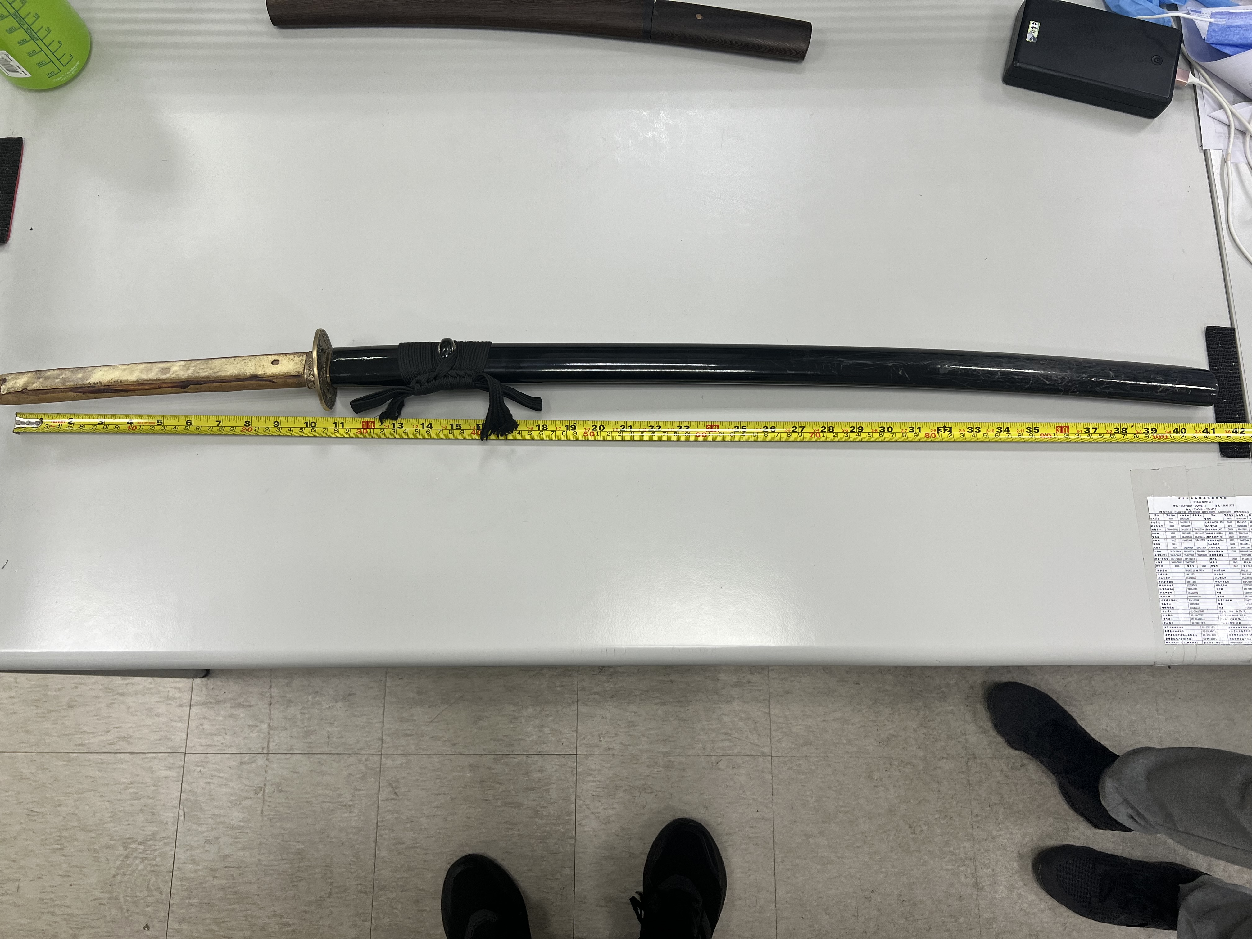 7-1汐止警破獲連續竊盜犯 搜索驚見槍彈刀械與1公斤安毒
