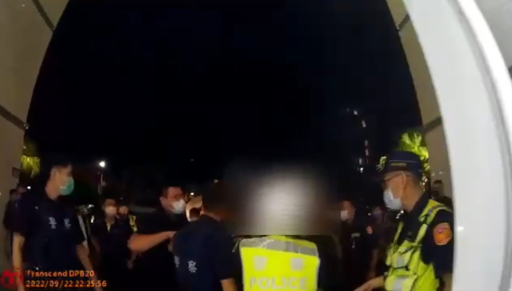 15-1慶生嗨過頭 滋擾引紛爭 11人通通進派出所送辦