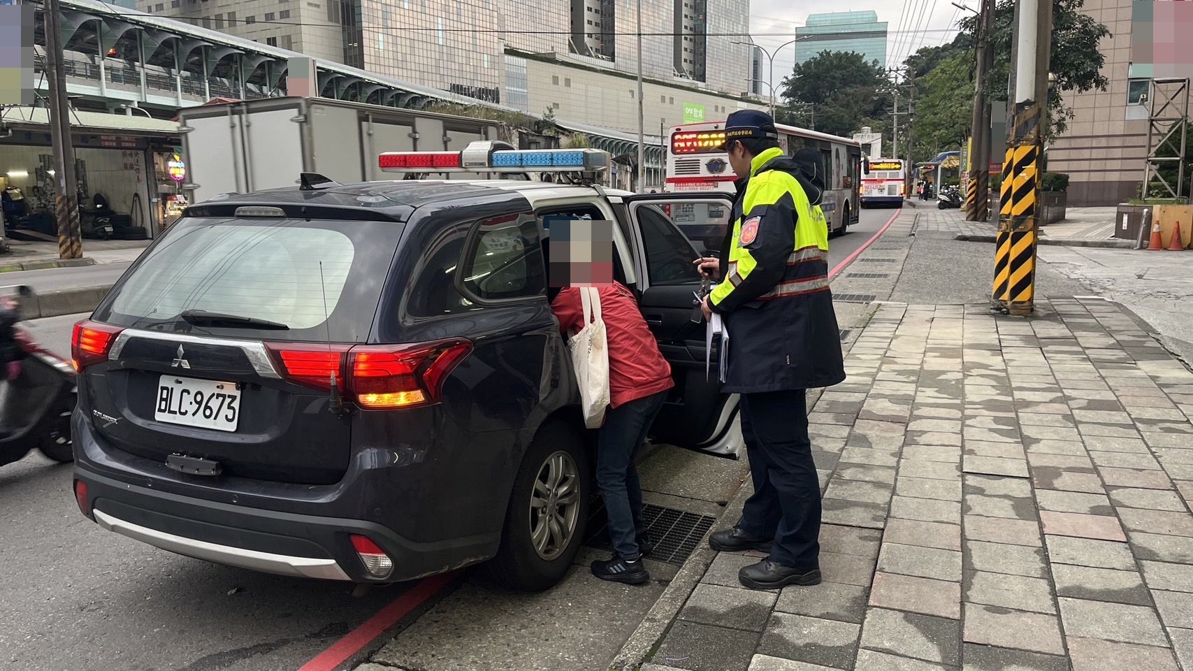4-1案情神逆轉  汐止警阻詐變護鈔
